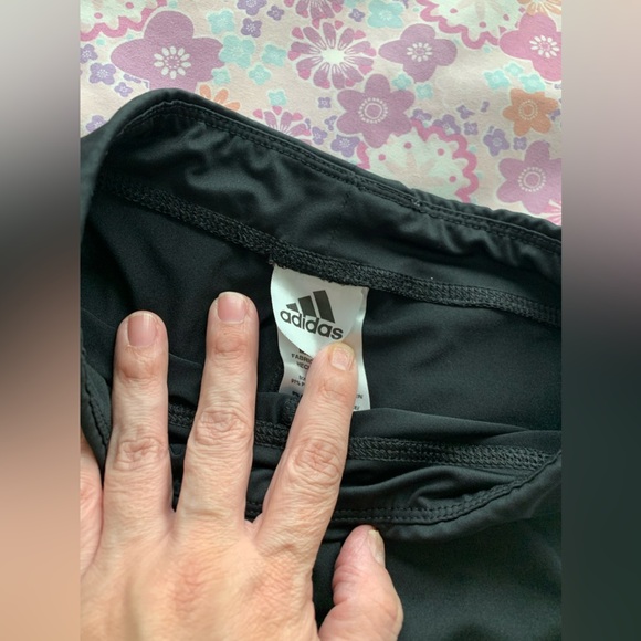 ADIDAS black crop athletic leggings size Medium - Picture 5 of 5